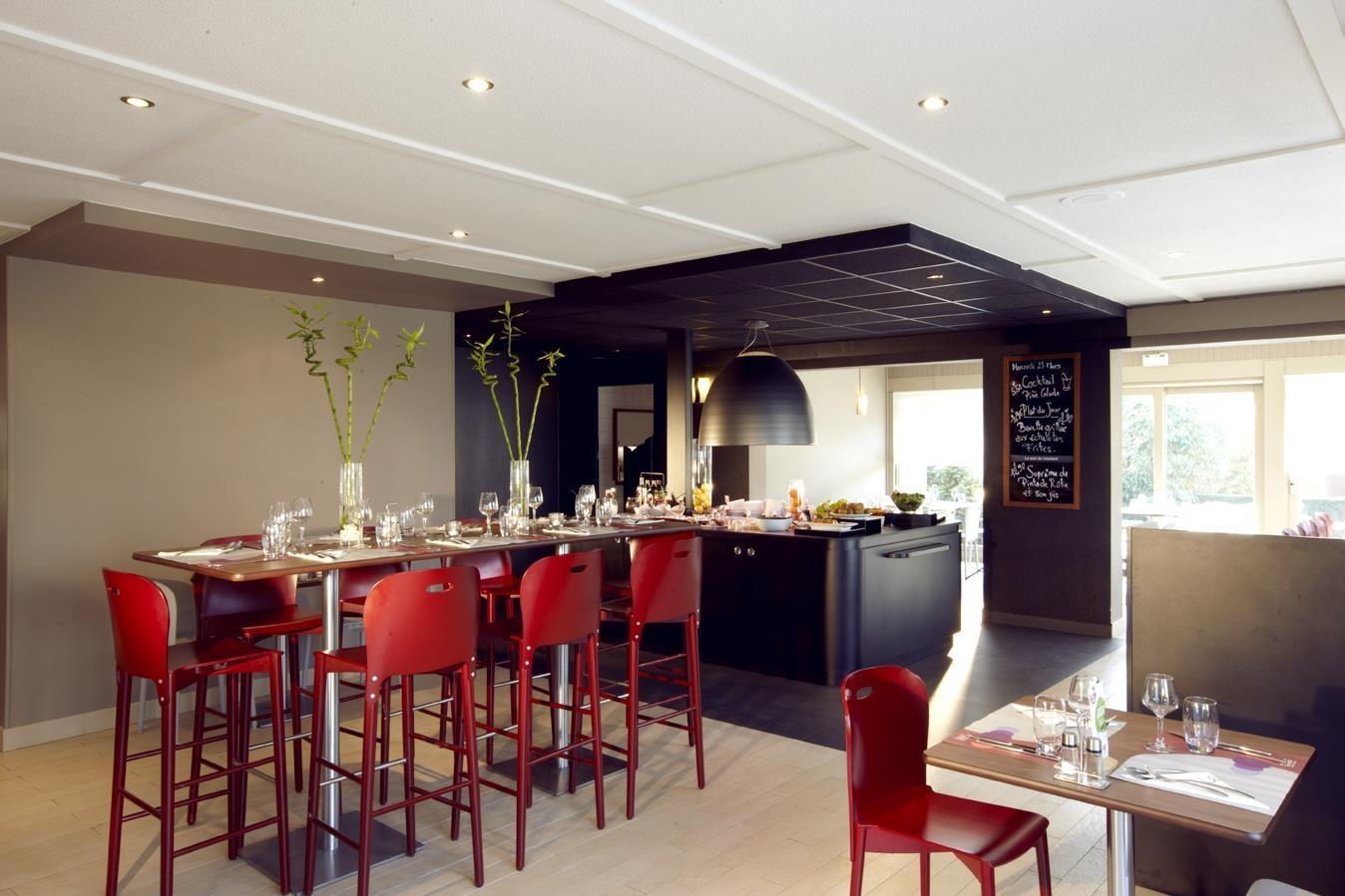 Kyriad Chalons-En-Champagne - Saint-Martin Экстерьер фото