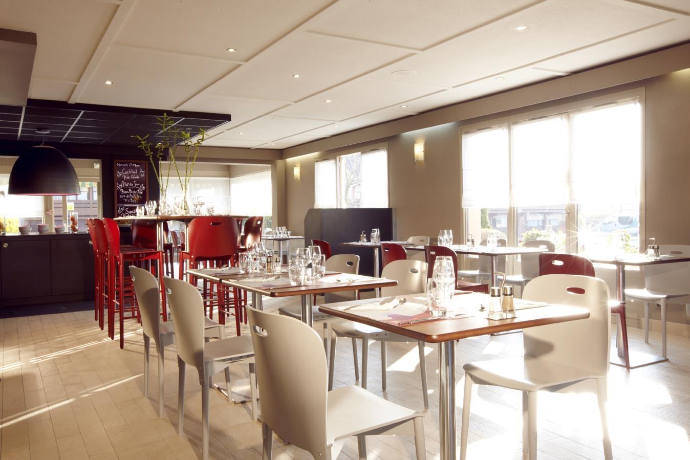 Kyriad Chalons-En-Champagne - Saint-Martin Экстерьер фото