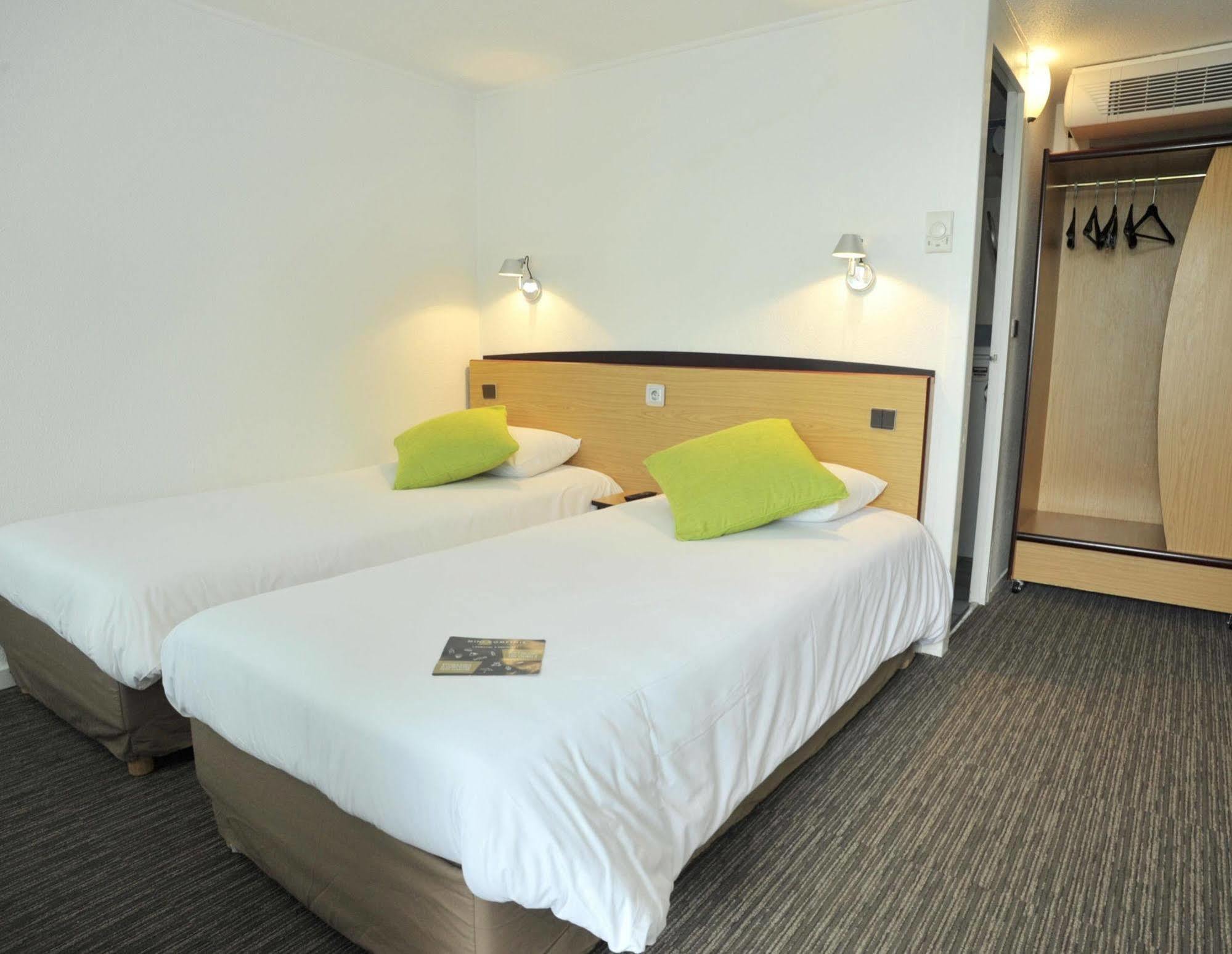 Kyriad Chalons-En-Champagne - Saint-Martin Экстерьер фото